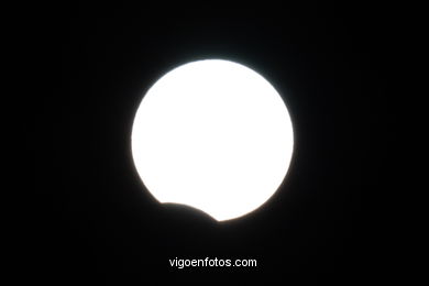 ECLIPSE- ANNULAR SOLAR ECLIPSE - 3 OCTOBER 2005 - SPAIN