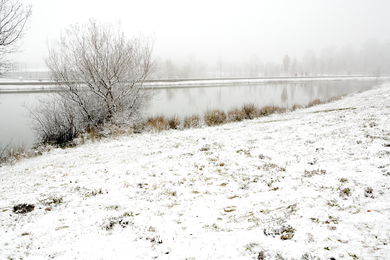 SNOW IN VIGO. CUVI AND MOUNTAINS.