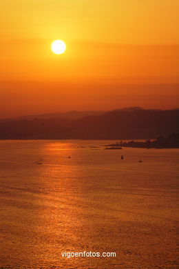 SUNSET & SUNRISE. VIGO BAY. SEA AND LANDSCAPES. SPAIN