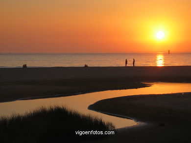 SUNSET & SUNRISE. VIGO BAY. SEA AND LANDSCAPES. AMERICA BEACH