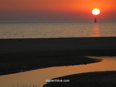 SUNSET & SUNRISE. VIGO BAY. SEA AND LANDSCAPES. AMERICA BEACH