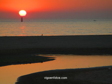 SUNSET & SUNRISE. VIGO BAY. SEA AND LANDSCAPES. AMERICA BEACH