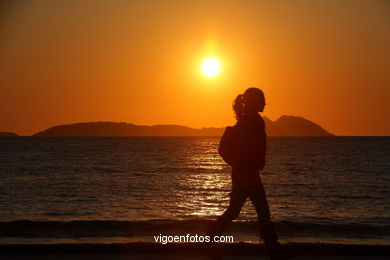 SUNSET & SUNRISE. VIGO BAY. SEA AND LANDSCAPES. SAMIL BEACH