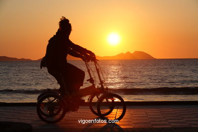 SUNSET & SUNRISE. VIGO BAY. SEA AND LANDSCAPES. SAMIL BEACH