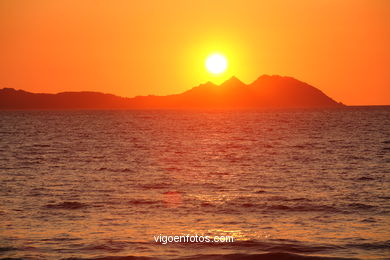 SUNSET & SUNRISE. VIGO BAY. SEA AND LANDSCAPES. SAMIL