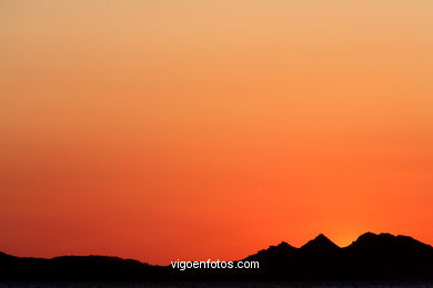 SUNSET & SUNRISE. VIGO BAY. SEA AND LANDSCAPES. CIES