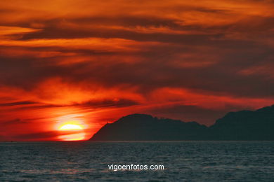 SUNSET & SUNRISE. VIGO BAY. SEA AND LANDSCAPES.