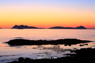 SUNSET & SUNRISE. VIGO BAY. SEA AND LANDSCAPES. CIES