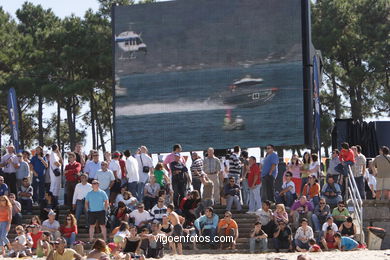 POWERBOAT P1 - AMBIENTE DE LA COMPETICIÓN EN VIGO