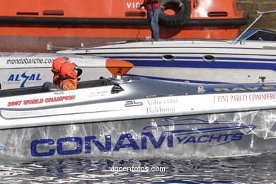 POWERBOAT P1 - AMBIENTE DA COMPETIÇÃO EM VIGO