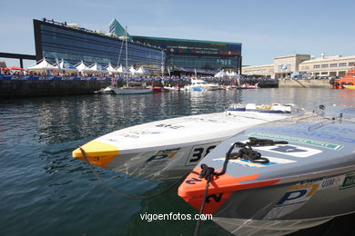 POWERBOAT P1 - AMBIENTE DA COMPETIÇÃO EM VIGO