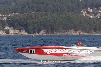 FORMULA 1 DO MAR - POWERBOAT P1 - CARREIRA SUPERSPORT