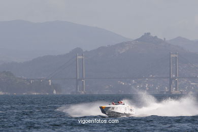 FORMULA 1 DO MAR - POWERBOAT P1 - CARREIRA SUPERSPORT