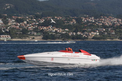 FORMULA 1 DO MAR - POWERBOAT P1 - CARREIRA SUPERSPORT