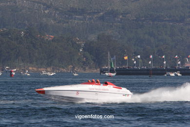 FORMULA 1 DO MAR - POWERBOAT P1 - CARREIRA SUPERSPORT