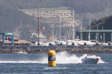 FORMULA 1 DO MAR - POWERBOAT P1 - CARREIRA SUPERSPORT