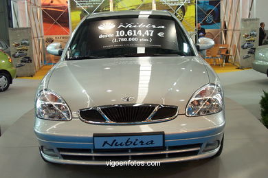 COCHES: SALÓN DEL AUTOMÓVIL 2002