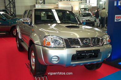 COCHES: SALÓN DEL AUTOMÓVIL 2002