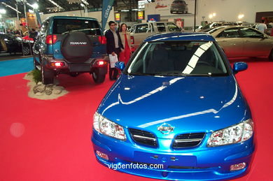 COCHES: SALÓN DEL AUTOMÓVIL 2002