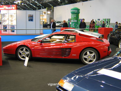 FERRARI F40, PORCHE 911,... CARROS: SALÃO DO AUTOMÓVEL 2003