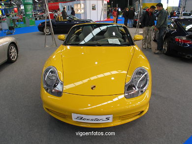 FERRARI F40, PORCHE 911,... CARROS: SALÃO DO AUTOMÓVEL 2003