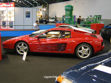 FERRARI F40, PORCHE 911,... COCHES: SALÓN DEL AUTOMÓVIL 2003