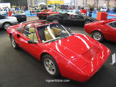 FERRARI F40, PORCHE 911,... CARROS: SALÃO DO AUTOMÓVEL 2003