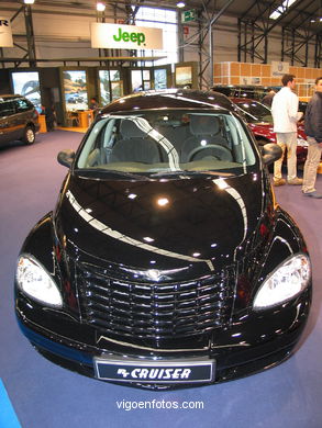 COCHES: SALÓN DEL AUTOMÓVIL 2004