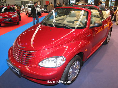 COCHES: SALÓN DEL AUTOMÓVIL 2004