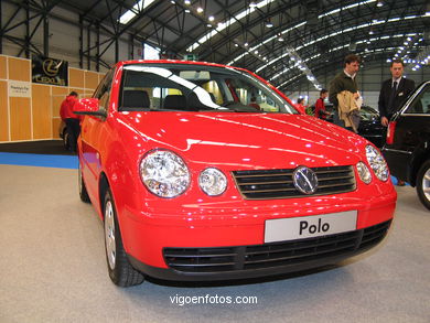 COCHES: SALÓN DEL AUTOMÓVIL 2004