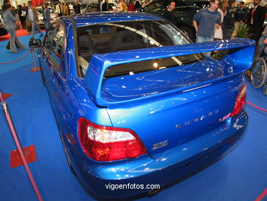 COCHES: SALÓN DEL AUTOMÓVIL 2004