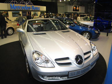 COCHES: SALÓN DEL AUTOMÓVIL 2004