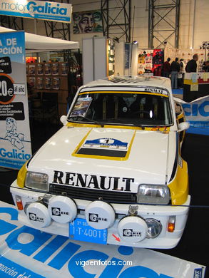 COCHES: SALÓN DEL AUTOMÓVIL 2004