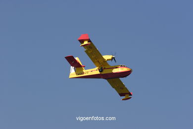 AVIONES - PATRULLA ÁGUILA - F18- EXHIBICIÓN AÉREA