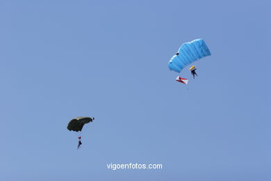 AVIÕES - PATRULHA ÁGUIA - F18- EXHIBICIÓN AÉREA