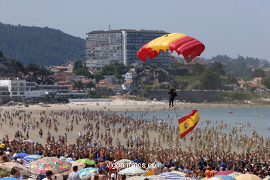 AVIÕES - PATRULHA ÁGUIA - F18- EXHIBICIÓN AÉREA