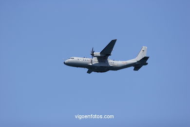 AVIÕES - PATRULHA ÁGUIA - F18- EXHIBICIÓN AÉREA