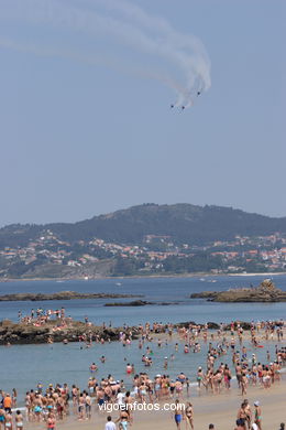 AVIÕES - PATRULHA ÁGUIA - F18- EXHIBICIÓN AÉREA