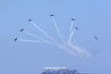 AVIÕES - PATRULHA ÁGUIA - F18- EXHIBICIÓN AÉREA