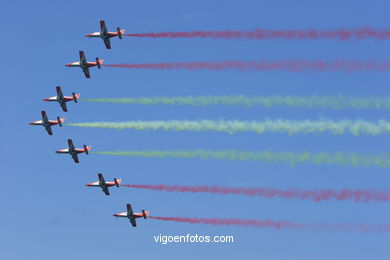 PATRULLA ÁGUILA - EXHIBICIÓN AÉREA DE VIGO 2006