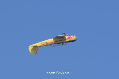 AEROBATICS - COCO REY  - AIRSHOW 2006. VIGO (SPAIN)