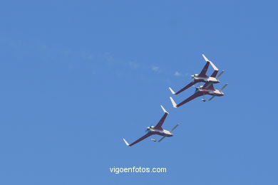 AVIÕES ACROEZ - REVA - PATRULHA ACROBÁTICA REVA - EXHIBICIÓN AÉREA DE VIGO 2006