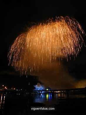 FOGOS ARTIFICIAIS E FEIRA DE BOUZAS - FESTAS DE BOUZAS 2004