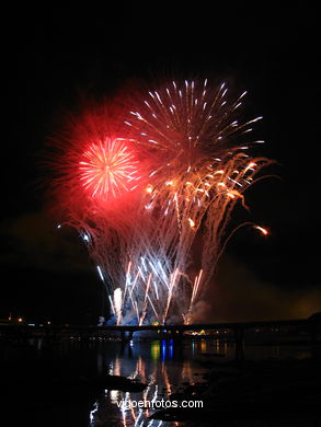 FOGOS ARTIFICIAIS E FEIRA DE BOUZAS - FESTAS DE BOUZAS 2004