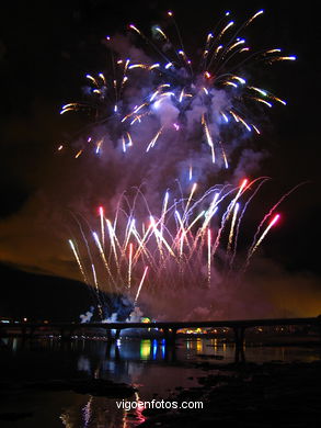 FOGOS ARTIFICIAIS E FEIRA DE BOUZAS - FESTAS DE BOUZAS 2004