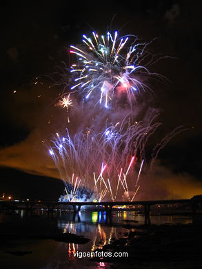 FUEGOS ARTIFICIALES Y FERIA DE BOUZAS - FIESTAS DE BOUZAS 2004