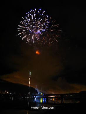 FOGOS ARTIFICIAIS E FEIRA DE BOUZAS - FESTAS DE BOUZAS 2004