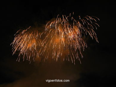 FOGOS ARTIFICIAIS E FEIRA DE BOUZAS - FESTAS DE BOUZAS 2004