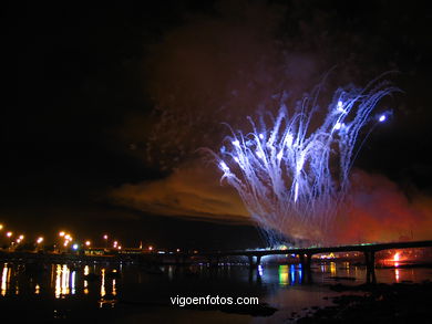 FOGOS ARTIFICIAIS E FEIRA DE BOUZAS - FESTAS DE BOUZAS 2004