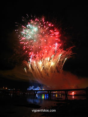 FUEGOS ARTIFICIALES Y FERIA DE BOUZAS - FIESTAS DE BOUZAS 2004